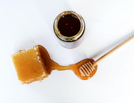 Le miel meilleur que les antibiotiques - Unsplash Danila Perkison